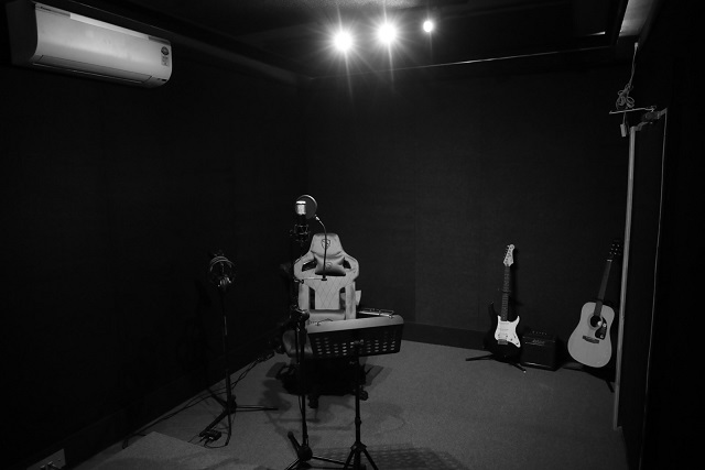Studio lighting and ambience setup for creative audio production at Toswave